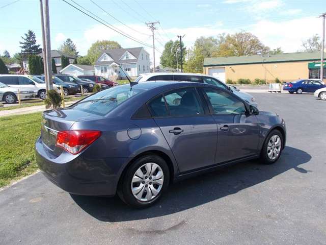 2013 Chevrolet Cruze LS Auto 4dr Sedan W/1sb